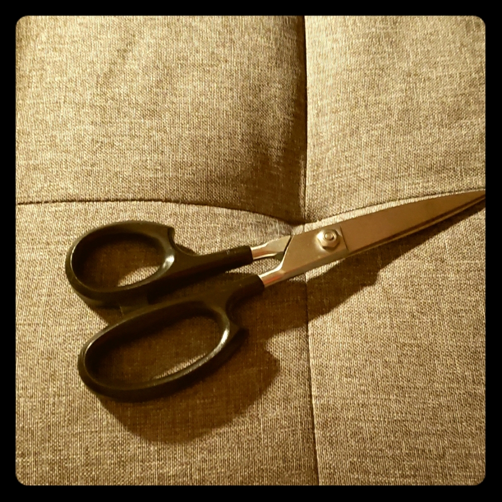 Cutco kitchen shears with classic handle